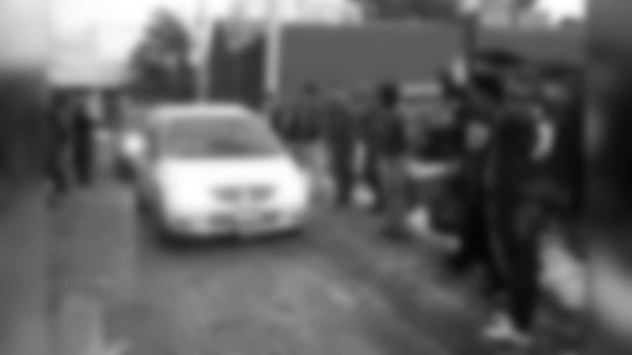 2018_1113_CR_ThanksgivingMealDonation_0035