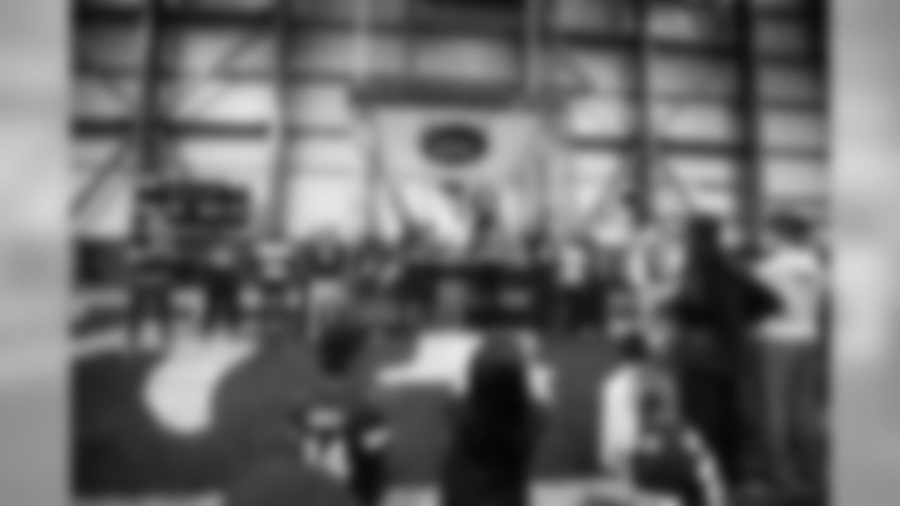 2018_1204_CR_AdoptionFunFest_0078