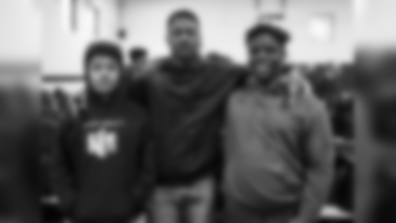 2018_1120_CR_DiggsTurkeyGiveaway_0047