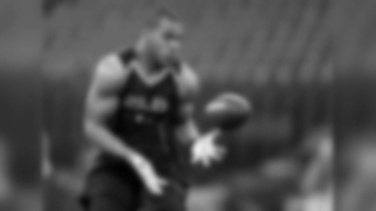 LB <forge-entity title="Anthony Barr" slug="anthony-barr" code="player">Anthony Barr</forge-entity>