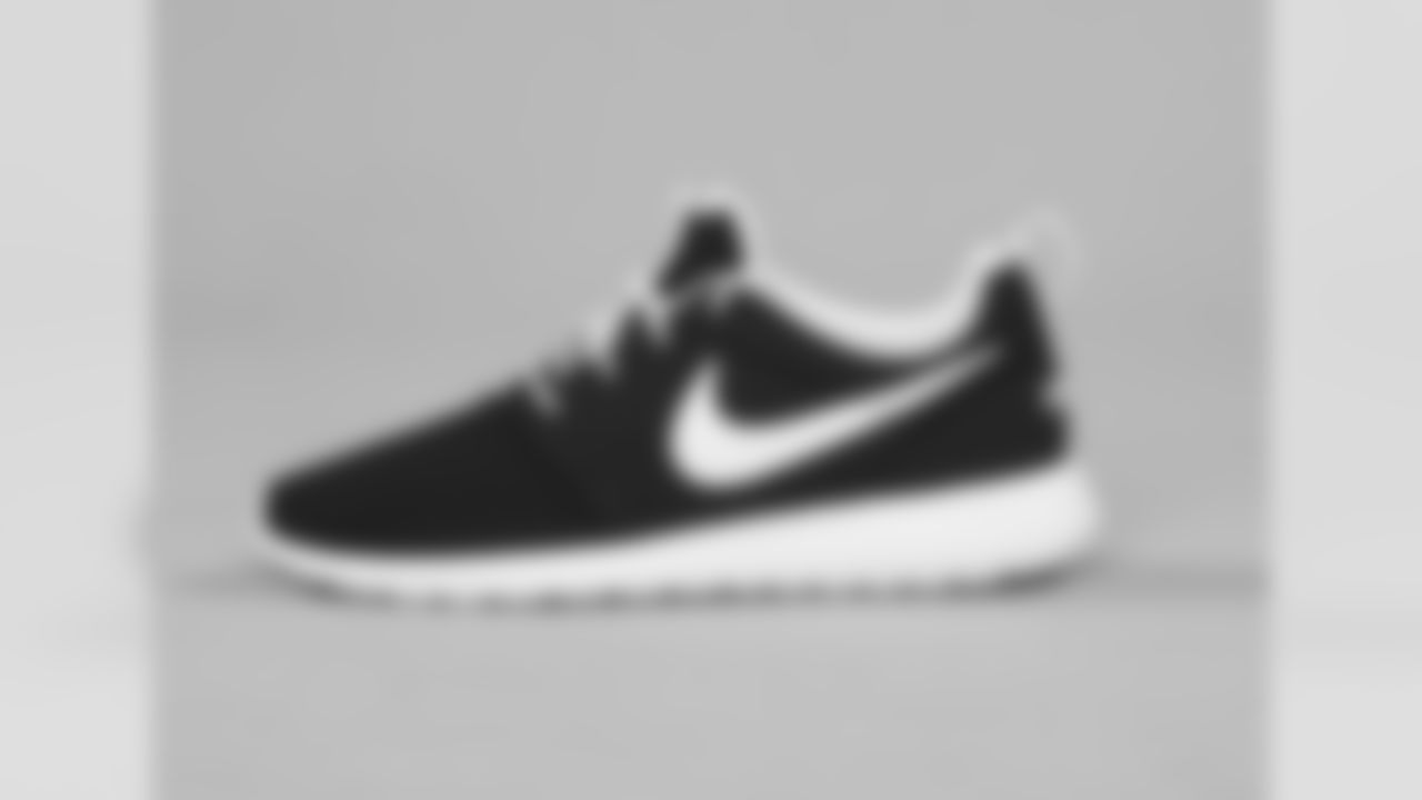 2018_1011_CrucialCatchShoes_0058