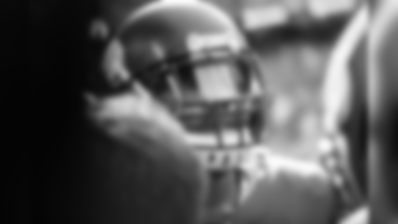 LB Anthony Barr