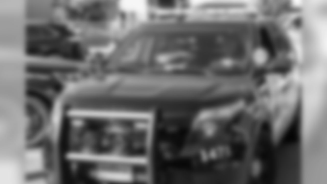 2018_0911_CR_PoliceStationVisit_0026