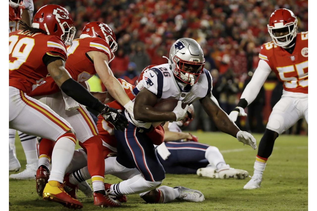 New England Patriots running back Sony Michel (26) runs against New England Patriots defense during the first half of the AFC Championship NFL football game, Sunday, Jan. 20, 2019, in Kansas City, Mo. (AP Photo/Elise Amendola)