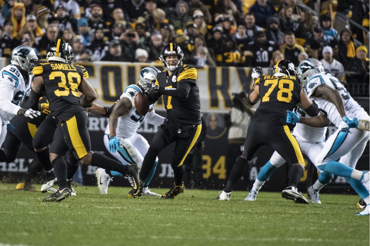 A 2018 Regular Season game between the Pittsburgh Steelers and the Carolina Panthers on November 8, 2018.