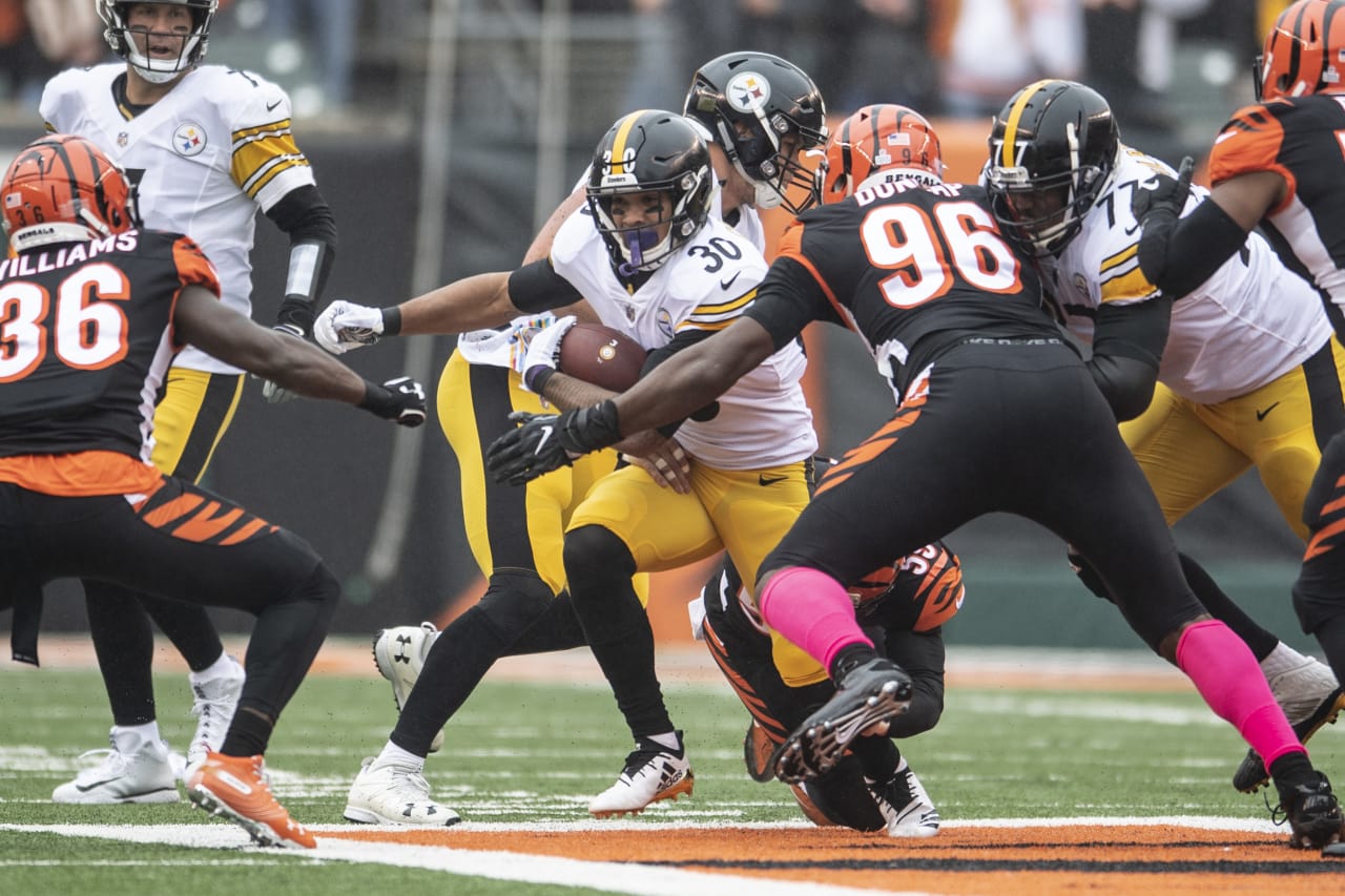 A 2018 Regular Season game between the Pittsburgh Steelers and the Cincinnati Bengals on Sunday, October 14, 2018.