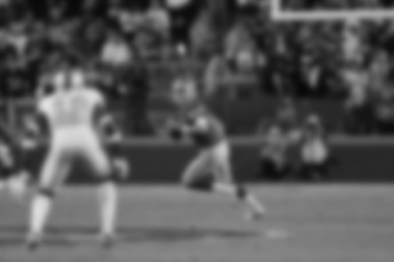 QB Nick Mullens