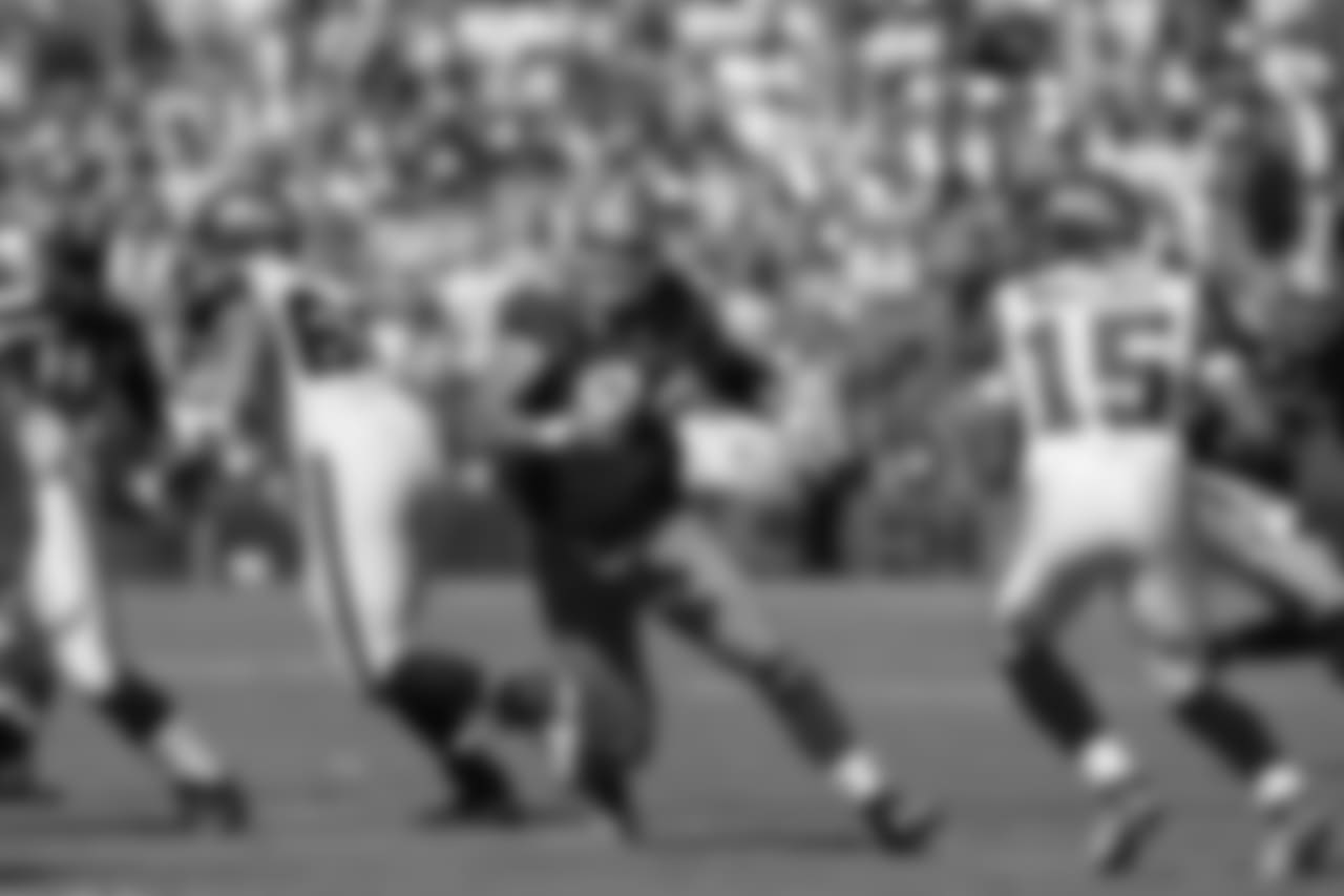 2009 -- 49ers defensive tackle Justin Smith.
