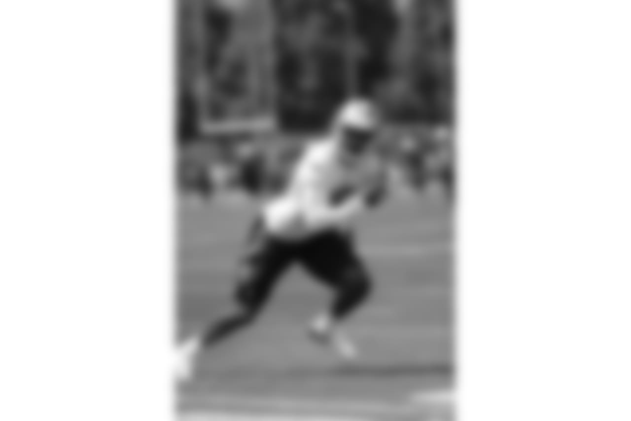 DB Tarvarius Moore