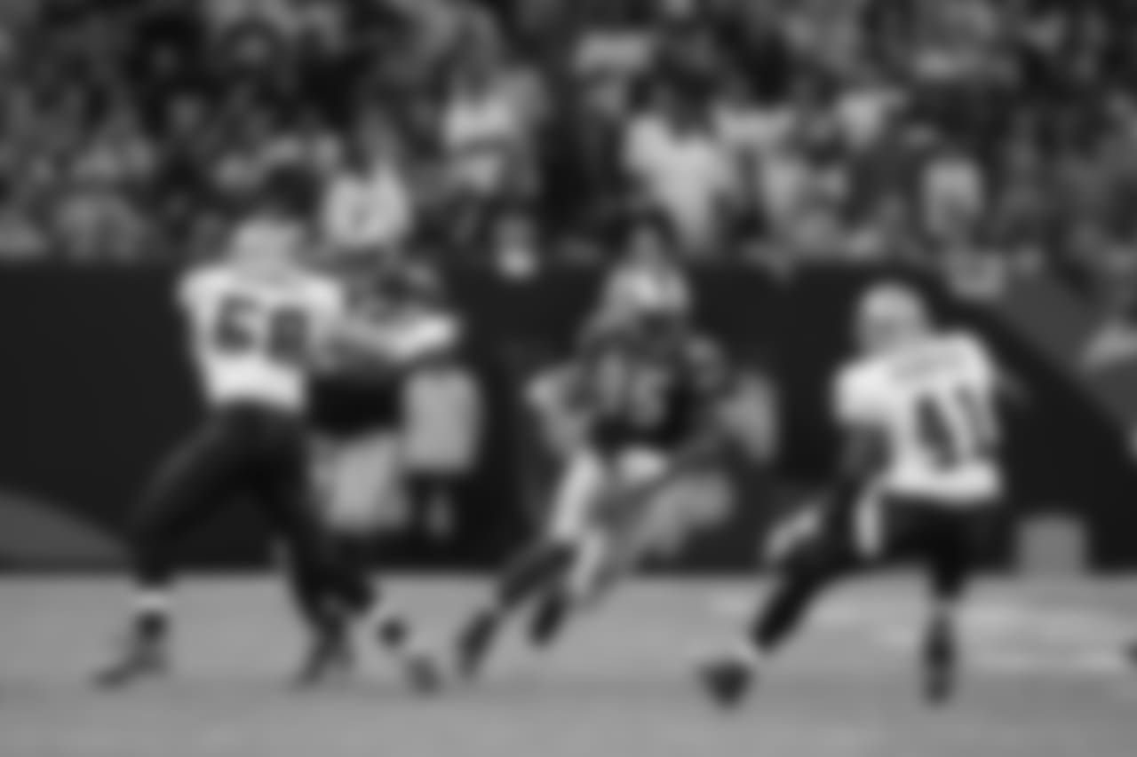 2008 -- 49ers tight end Vernon Davis.