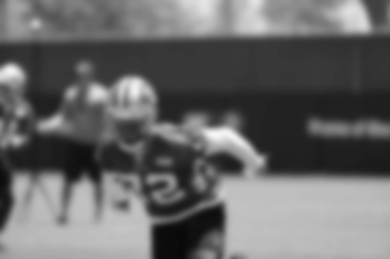 WR Richie James