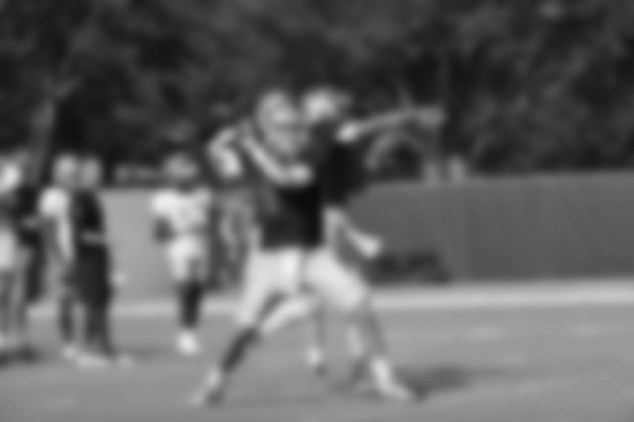 QB Nick Mullens