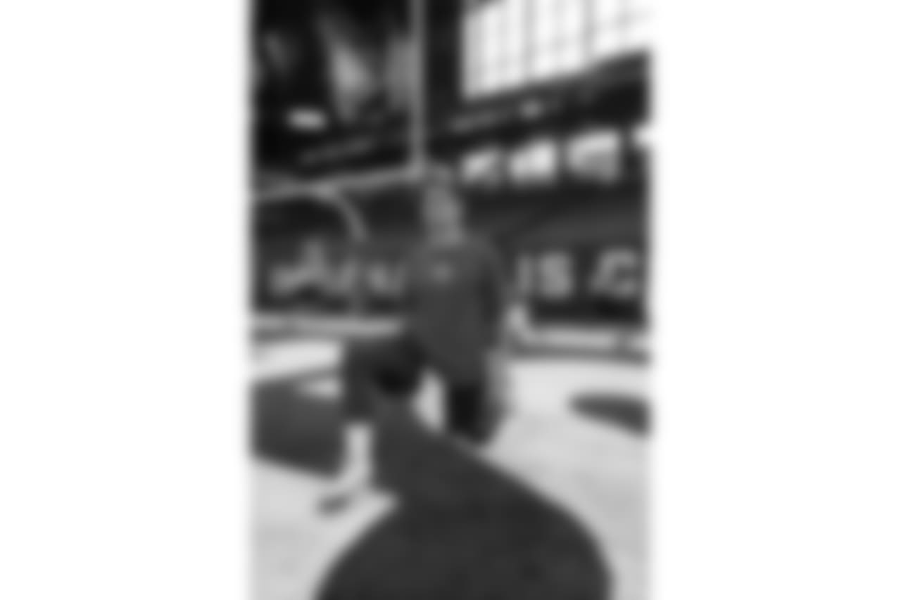 QB Nick Mullens