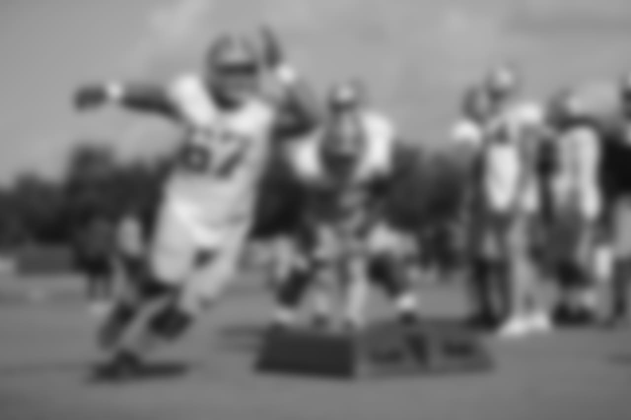 DL Niles Scott
