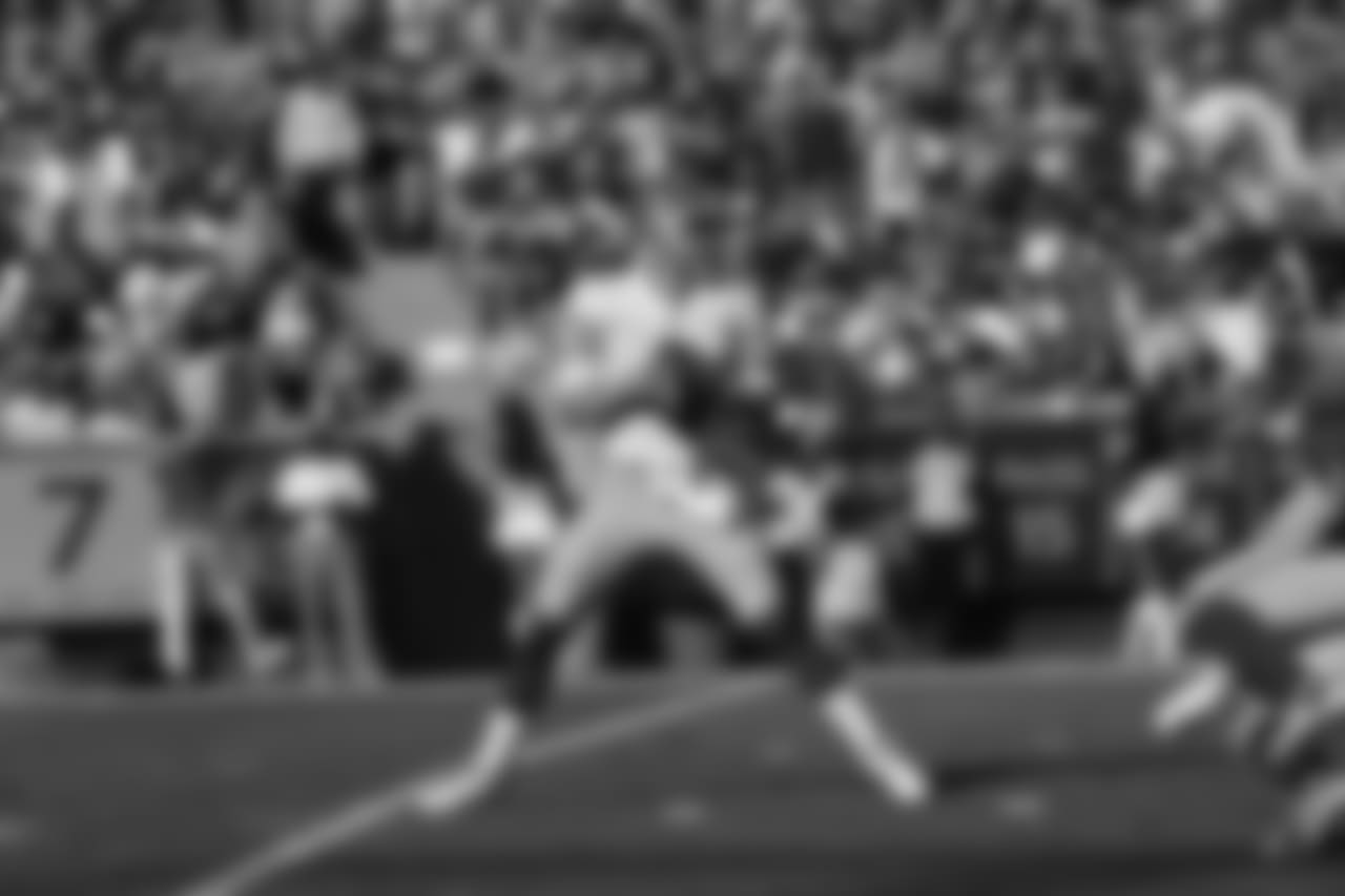 QB Nick Mullens