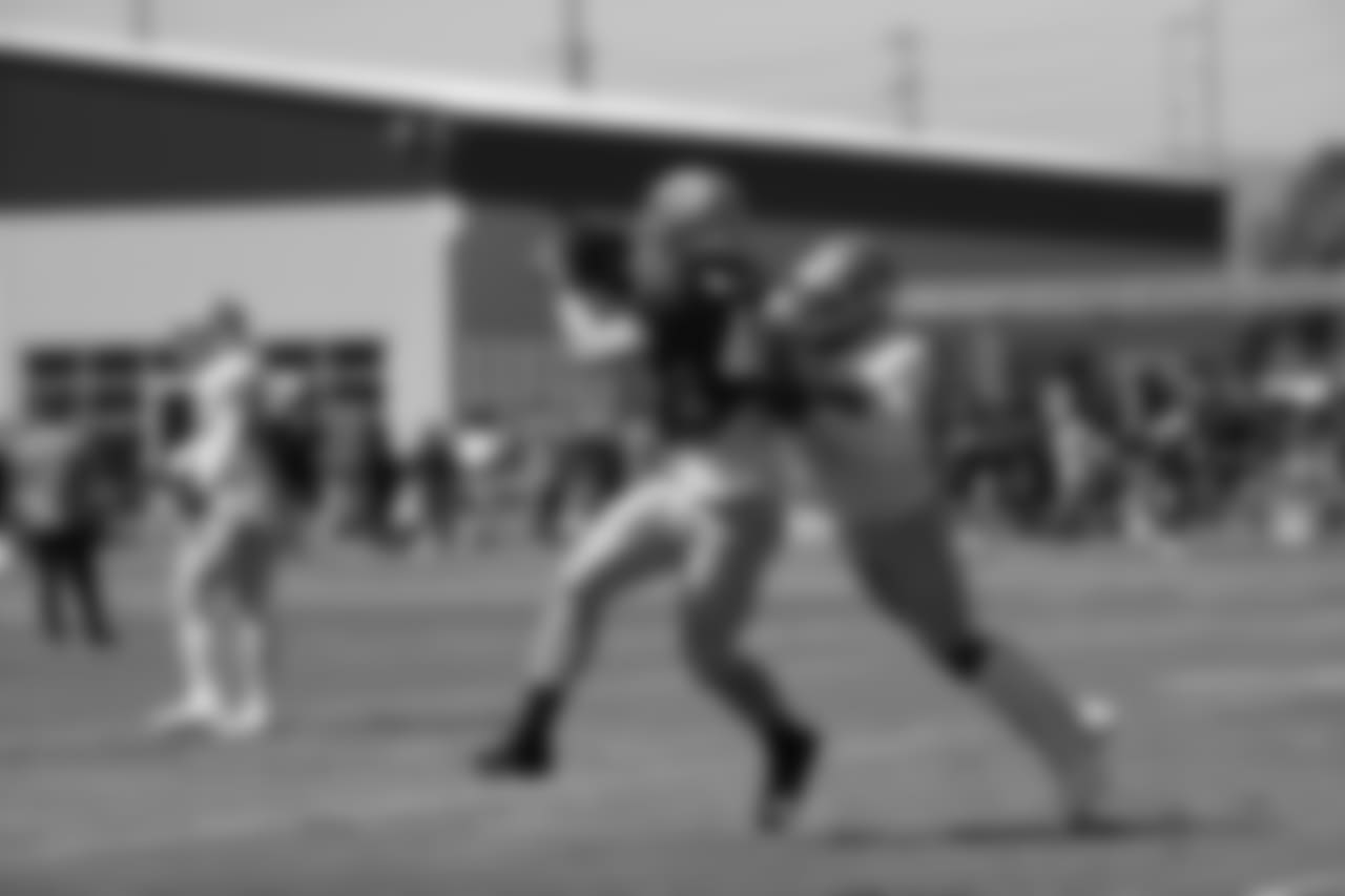 TE Ross Dwelley
