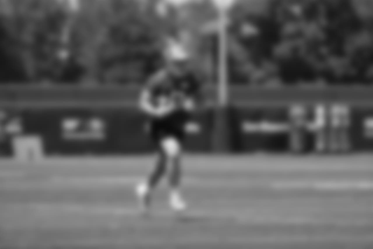 TE Ross Dwelley