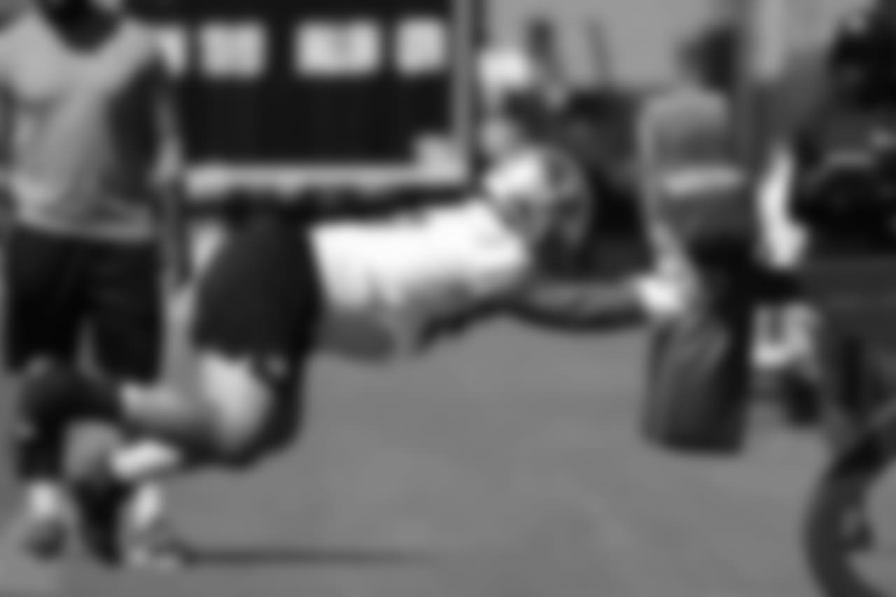 DL Niles Scott