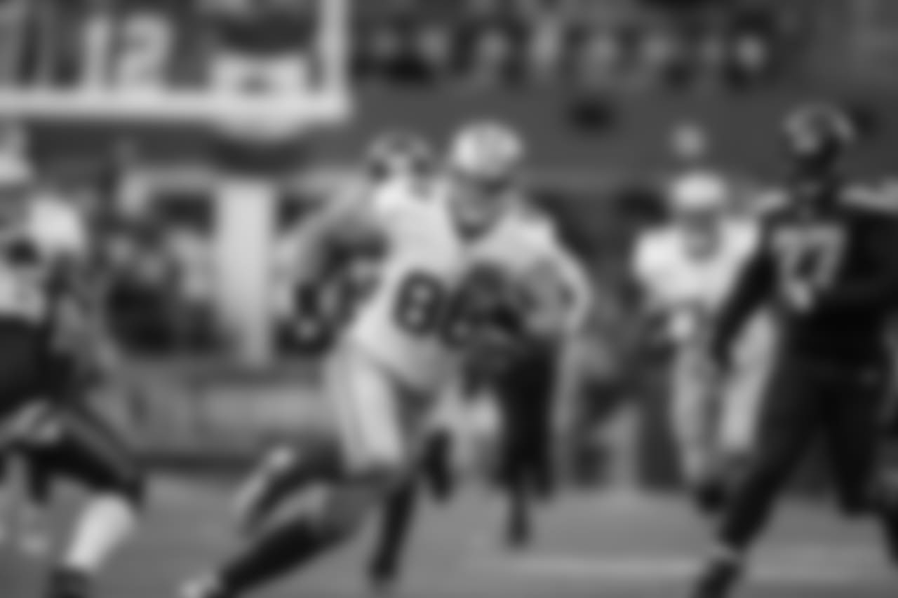 2015 -- 49ers tight end Garrett Celek