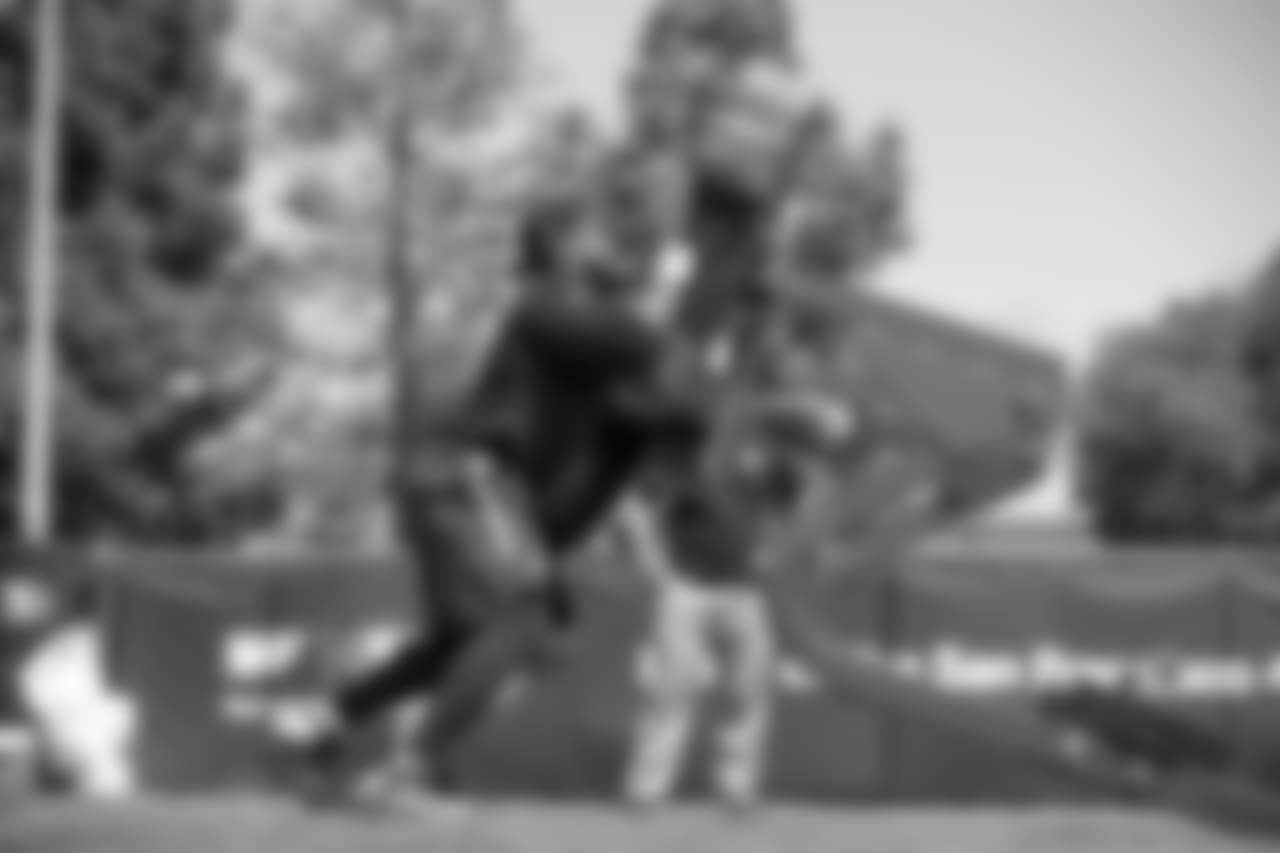 OL Laken Tomlinson