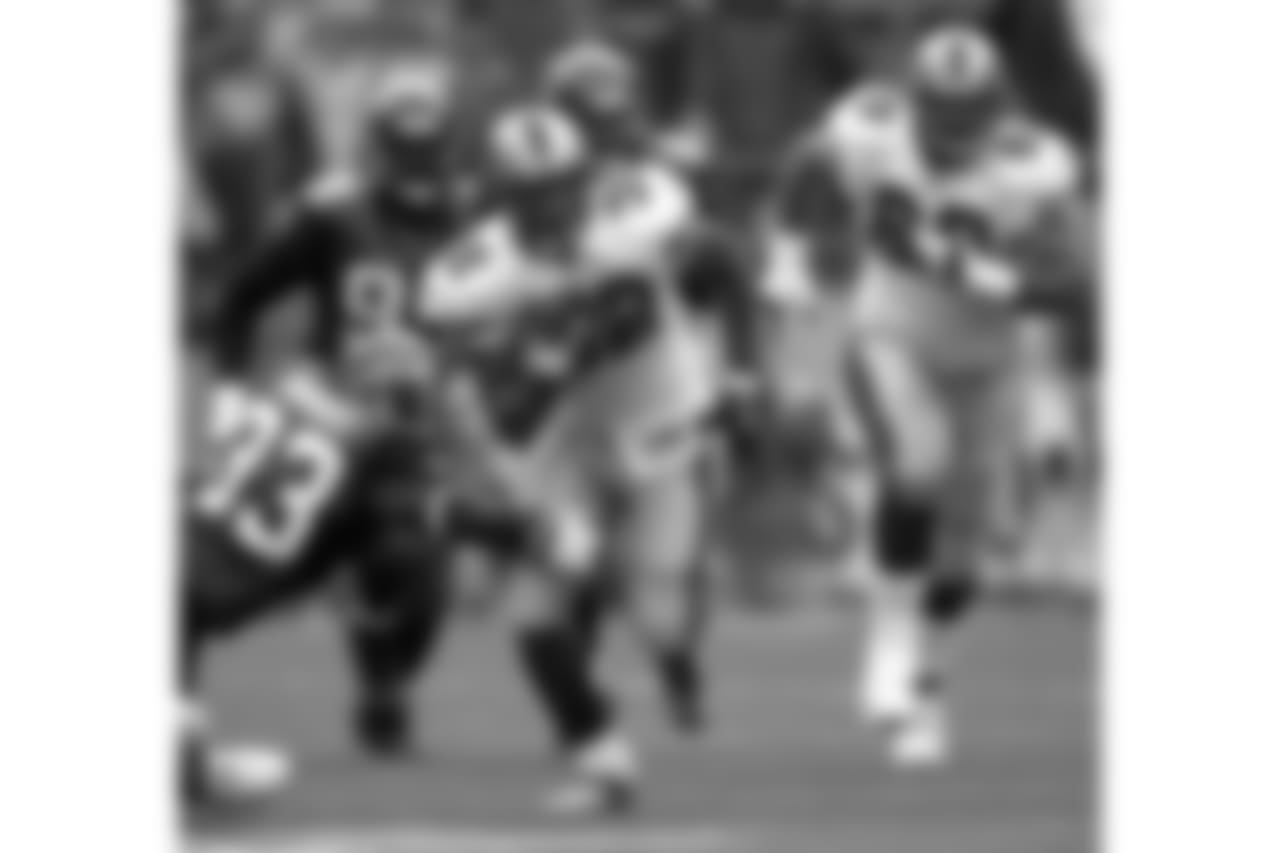 2005 -- 49ers running back Kevan Barlow.
