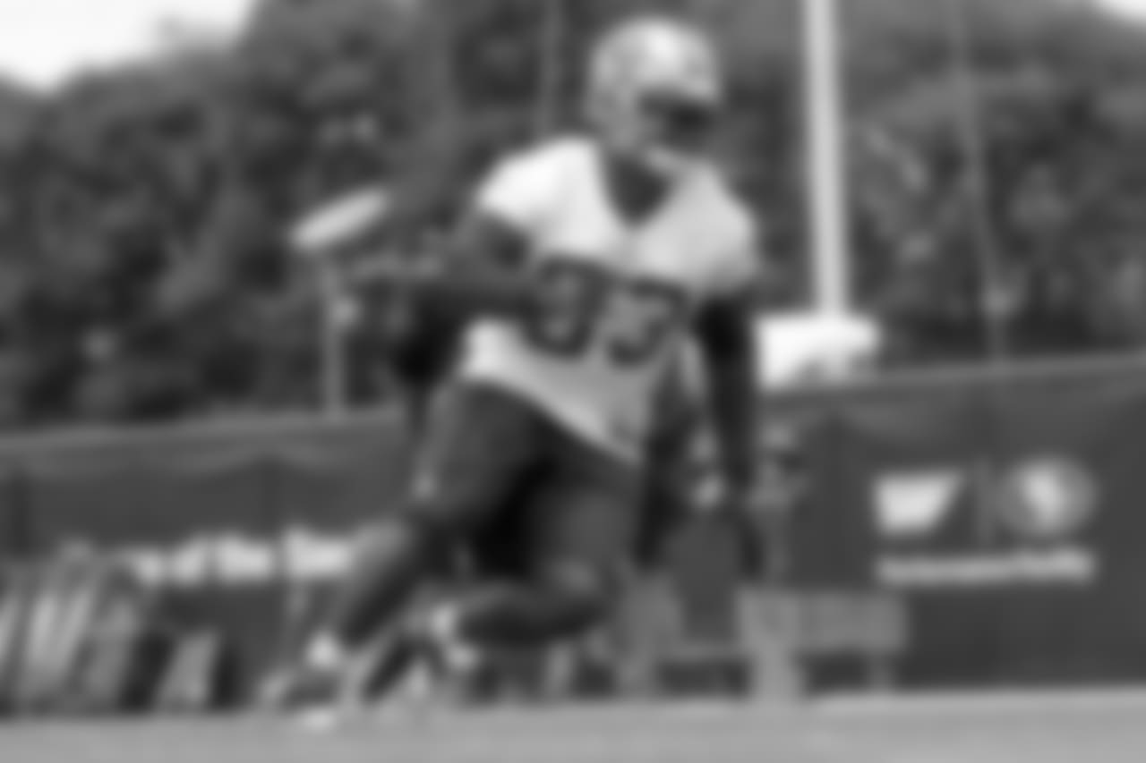 DL D.J. Jones
