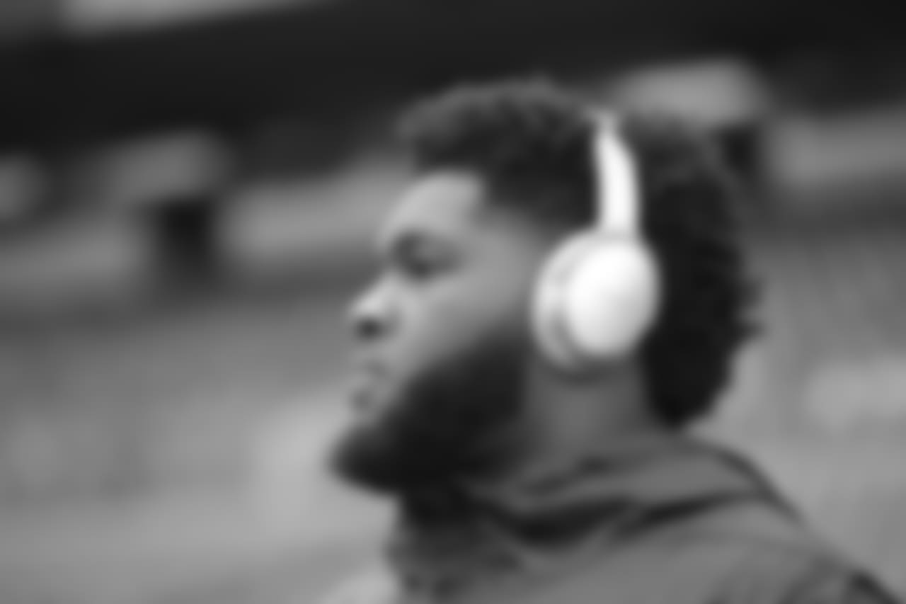 DL D.J. Jones