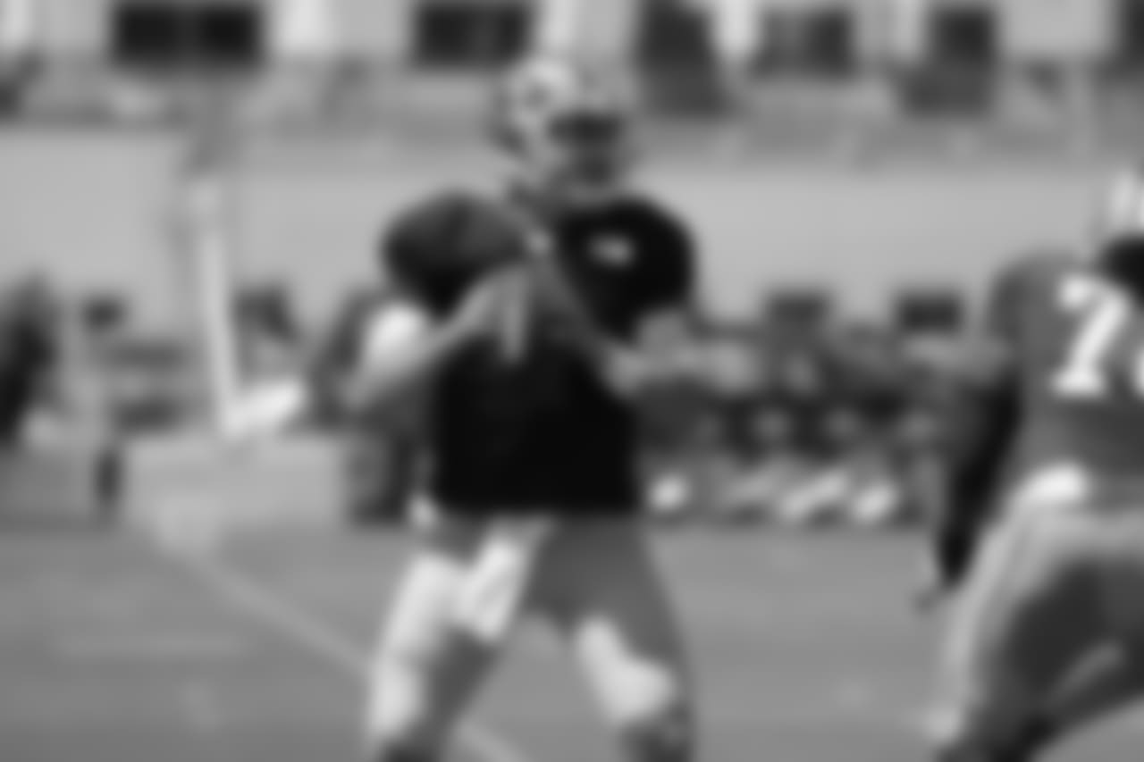 QB Nick Mullens