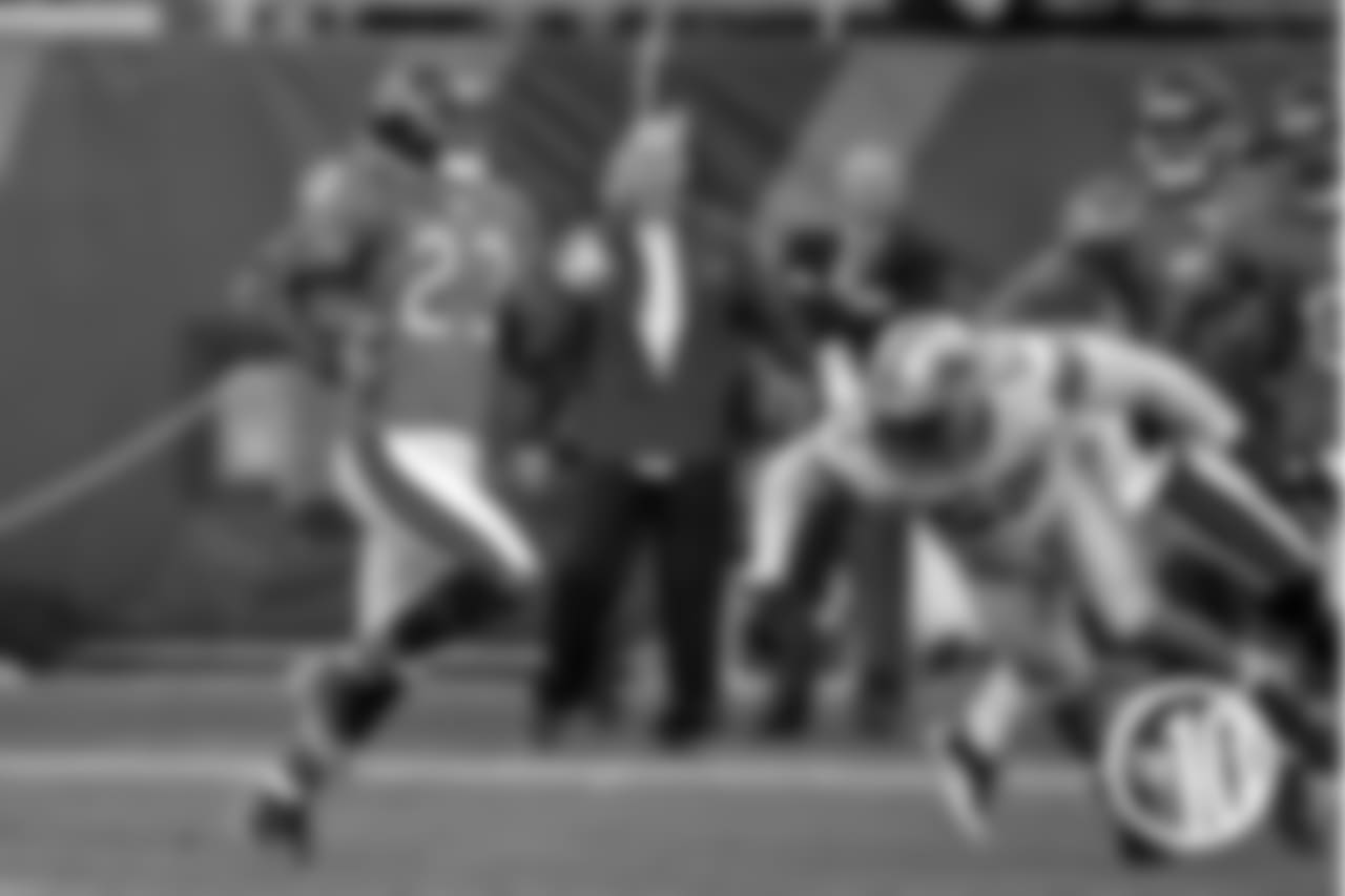 Hester scores his final special teams touchdown as a member of the Bears on Nov. 13, 2011 when he returns a punt 82 yards in a 37-13 rout of the Lions.