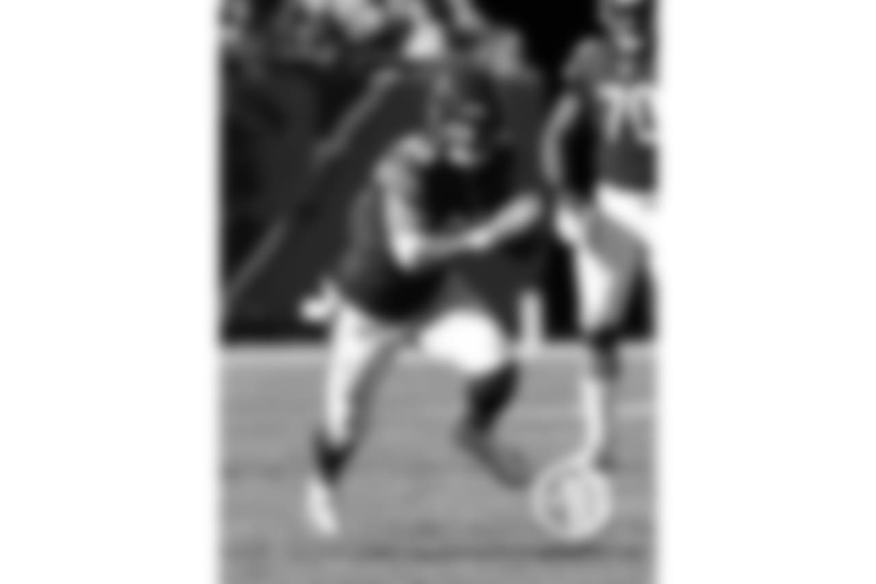 (8) Trey Burton
In his first season with the Bears, the veteran tight end has caught 33 passes for a career-high 411 yards and a team-leading five touchdowns.