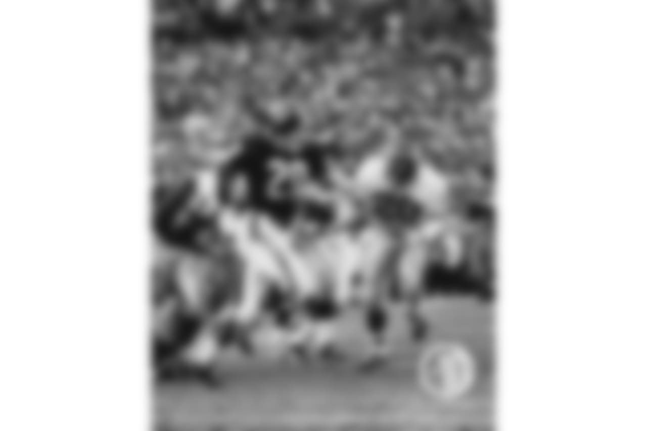 4. New York Giants - 58 games. Bears all-time record: 28-20-2 (including 5-3 in playoffs). Most memorable game: On December 29, 1963, at Wrigley Field, Billy Wade ran for a 1-yard touchdown in the third quarter to give the Bears the go-ahead score in Chicago's 14-10 win over the Giants in the NFL Championship Game.