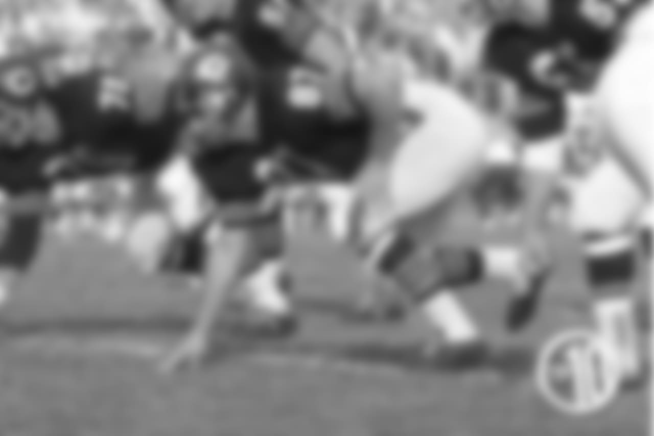 7. LB Ed O'Bradovich / Illinois 1958-1961, Bears 1962-1971. A feared linebacker and Illinois native, O'Bradovich never left his home state. After starring for the Illini he was drafted the Bears, where he played his entire career. He finished his career in Chicago with 13 fumbles recovered.