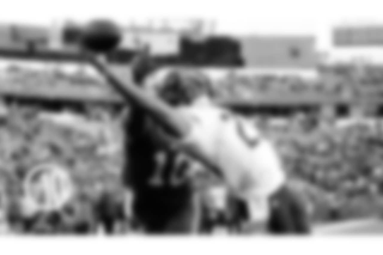 5. Bears match contract offer to Kyle Fuller:
Tied for the NFL lead with seven interceptions, Fuller has had a career year after the Bears matched a four-year contract offer he signed with the Packers.
