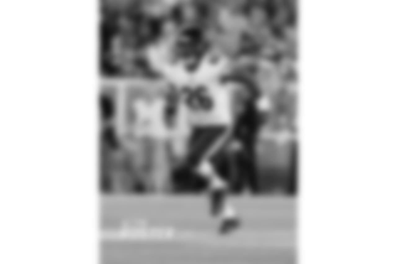 S Deon Bush