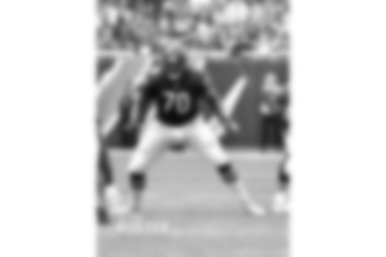 OT Bobby Massie