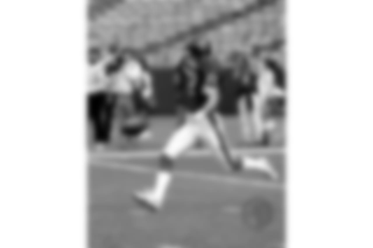 9. Fake punt for big yardage - October 25, 1992. The Bears used some deception in a 30-10 win versus the Packers. The Bears lined up to punt, but the Packers didn't see running back Mark Green standing in-bounds along the sideline. Punter Chris Gardocki - a high school quarterback - took the snap and threw to Green for a 46-yard gain.