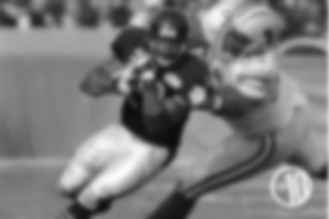 Allen ran for more than 1,100 yards in 2000 and was a key member of the 2001 Bears team that won the NFC Central.