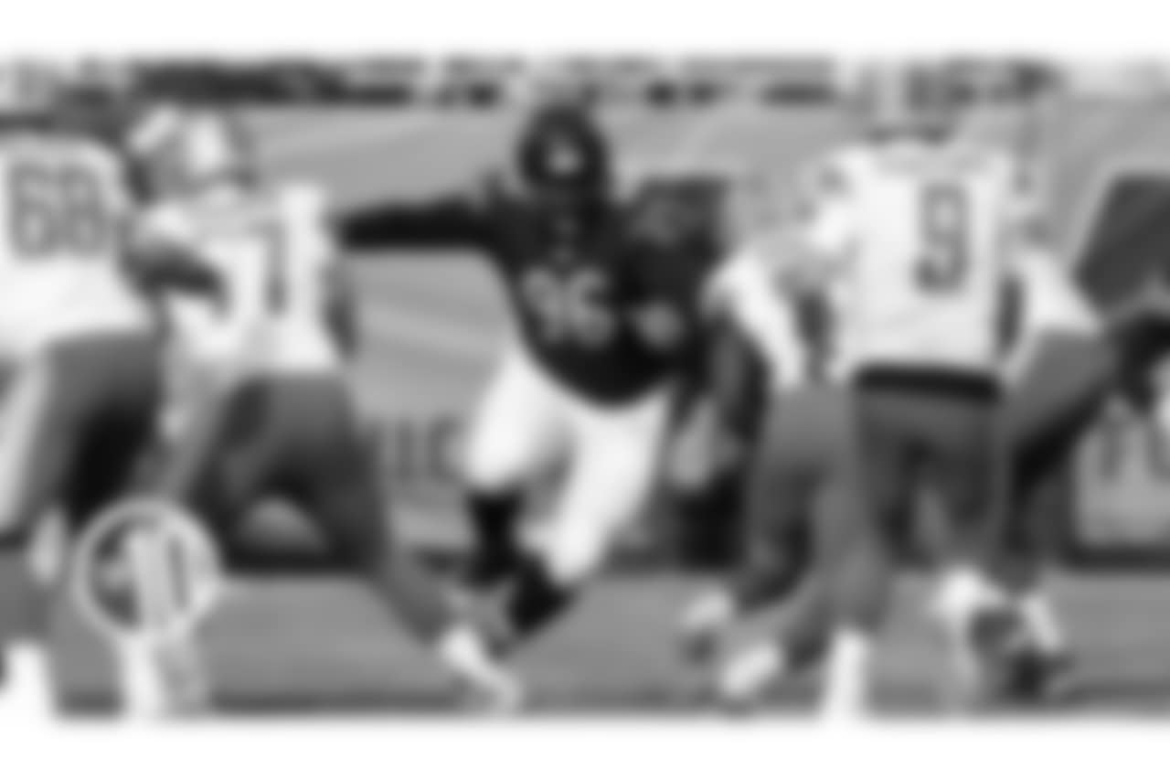 (4) Akiem Hicks
The heart and soul of the Bears defense has recorded 29 tackles, three sacks, three forced fumbles, nine quarterback hits and four tackles-for-loss this season.