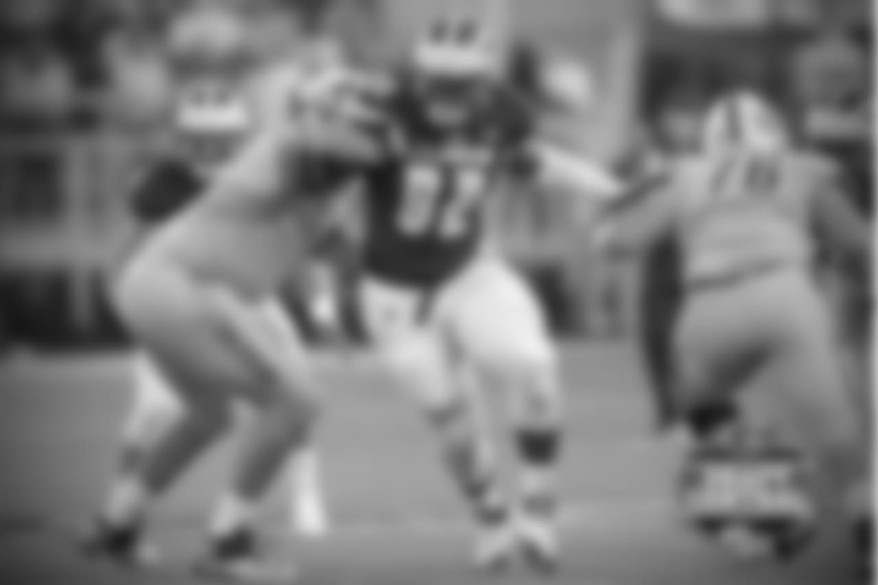 With the 145th pick in the 2018 NFL Draft, the Chicago Bears select Delaware DL Bilal Nichols.