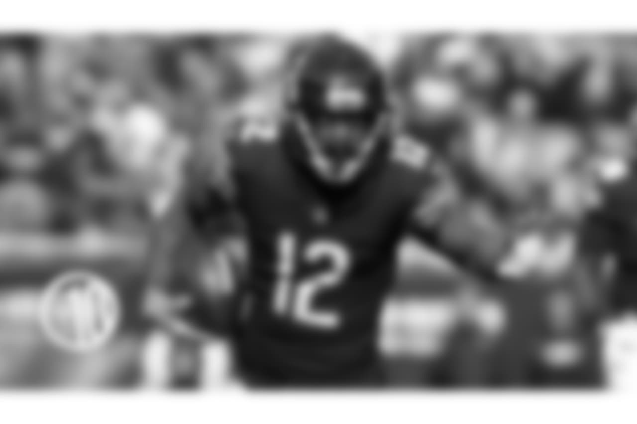 8. Bears sign receiver Allen Robinson II:
Rebounding from a torn ACL he sustained in last year’s season opener with the Jaguars, Robinson has caught 55 passes for a team-high 754 yards and four TDs.