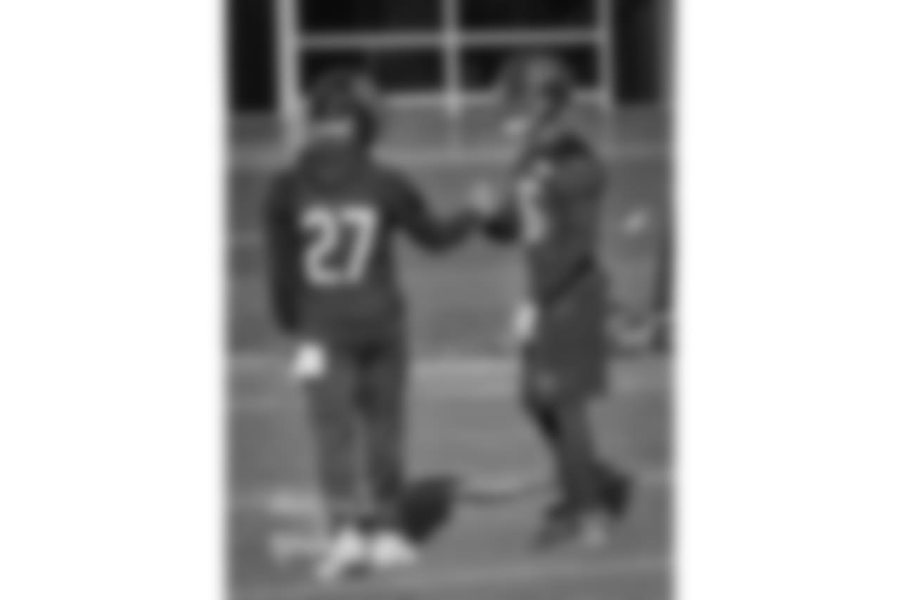 CB Sherrick McManis, S Deon Bush