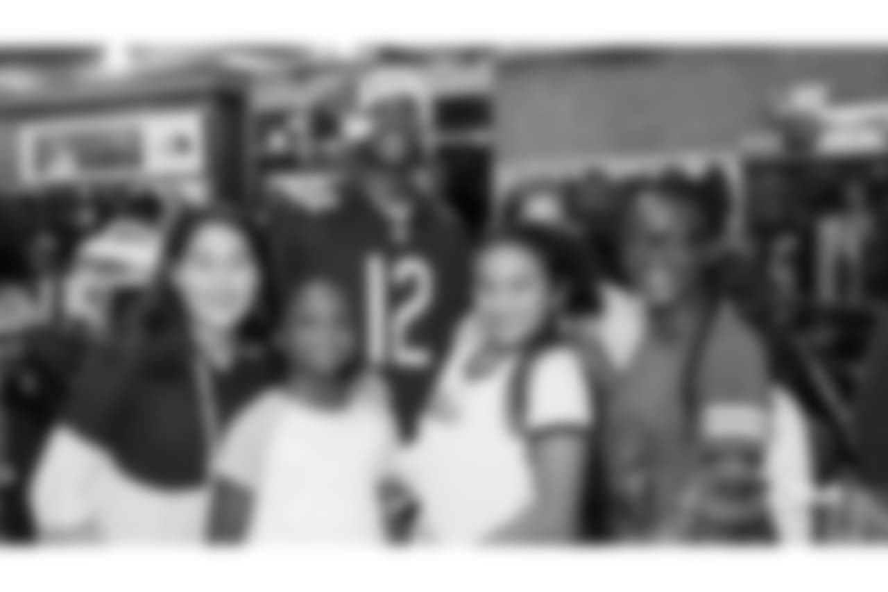 Chicago Bears wide receiver Allen Robinson II (12) host a shopping event for local youth, Tuesday, December 3, 2018, in Chicago, Illinois.