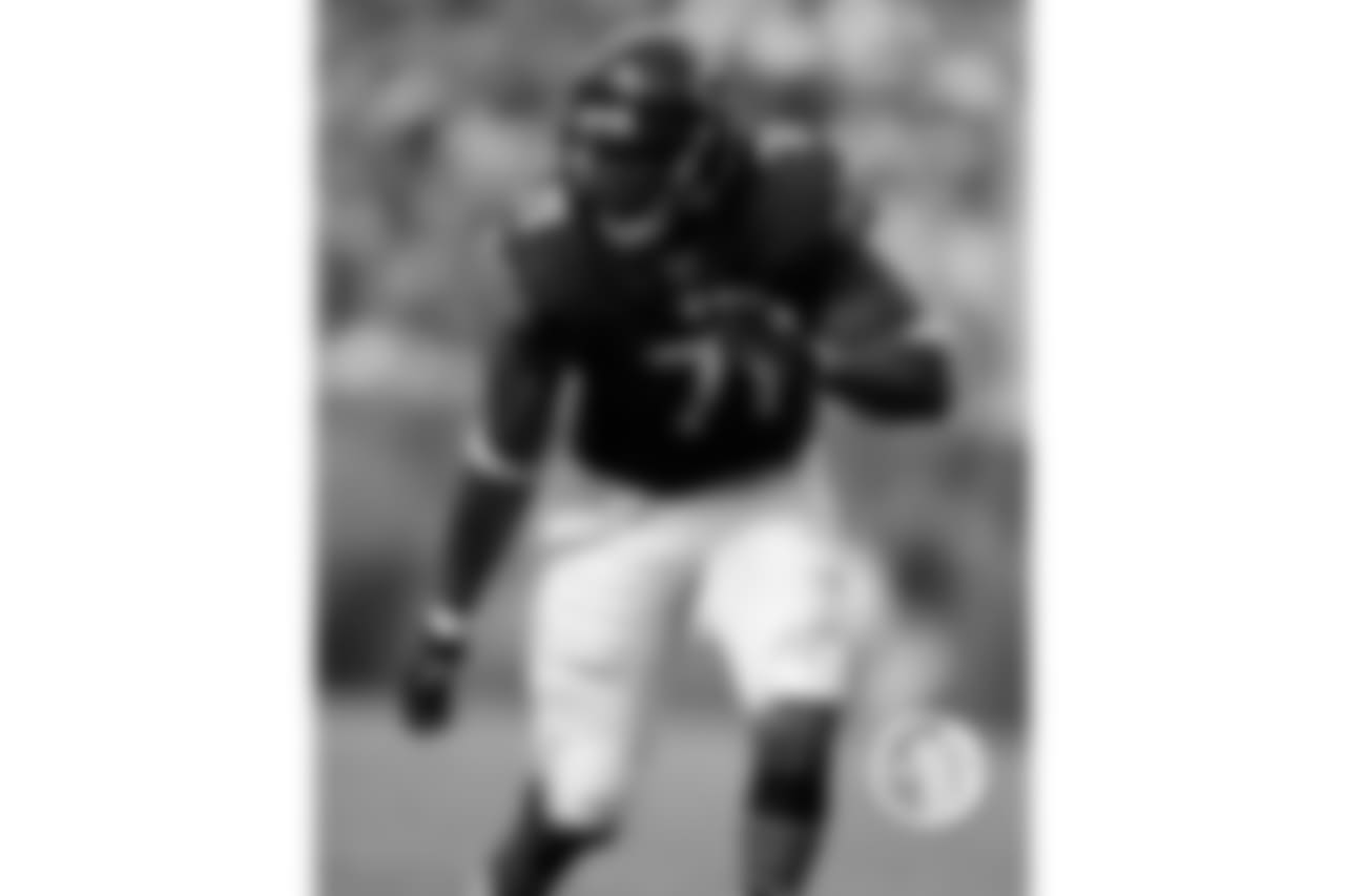 Both as a starter and reserve, Idonije was always reliable when called upon. He had 28.5 sacks as a Bear and also was a force blocking field goals and punts.