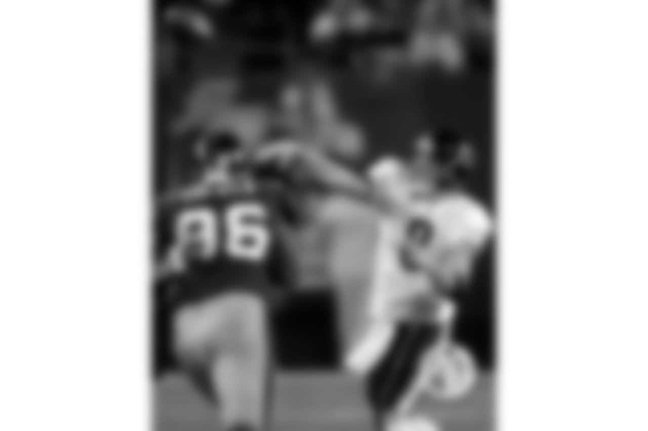 5. Bears 38, Giants 20 - November 12, 2006. Quarterback Rex Grossman threw for 246 yards and three touchdowns, but the real star of the game was rookie Devin Hester. In the fourth quarter, Hester returned a missed field goal from the back of his own end zone all the way down the field. The 108-yard return tied for the longest play in league history at the time.