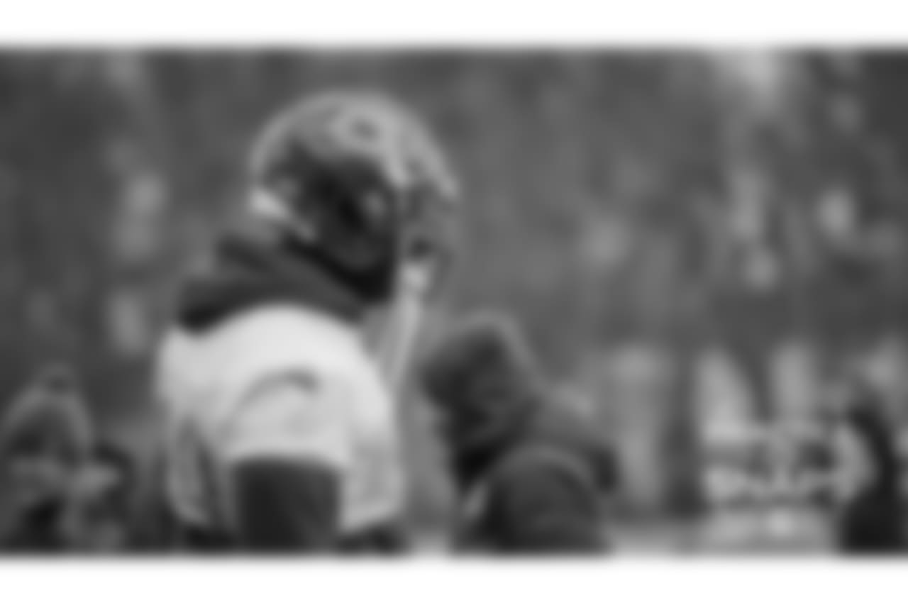 OLB Aaron Lynch