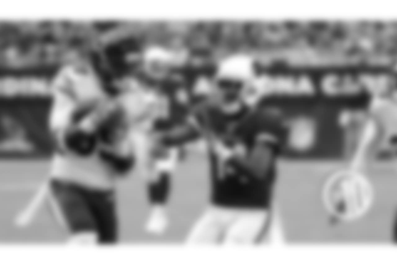 (8) Eddie Jackson vs. Cardinals
Jackson showed his instincts and mobility by ranging from the middle of the field to the sideline to intercept a Sam Bradford pass in a 16-14 win over the Cardinals in Arizona.