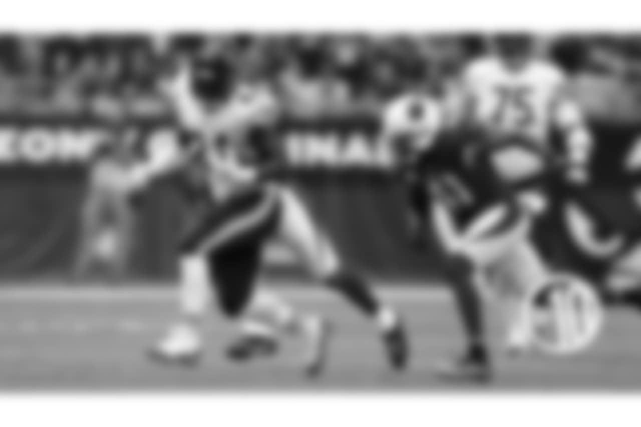 7. Jordan Howard, Week 3 - 14.1 Points
Running back Jordan Howard was key in the Bears’ Week 3 win against the Cardinals, picking up 61 yards on the ground and a rushing touchdown. He also had two receptions for 20 yards.