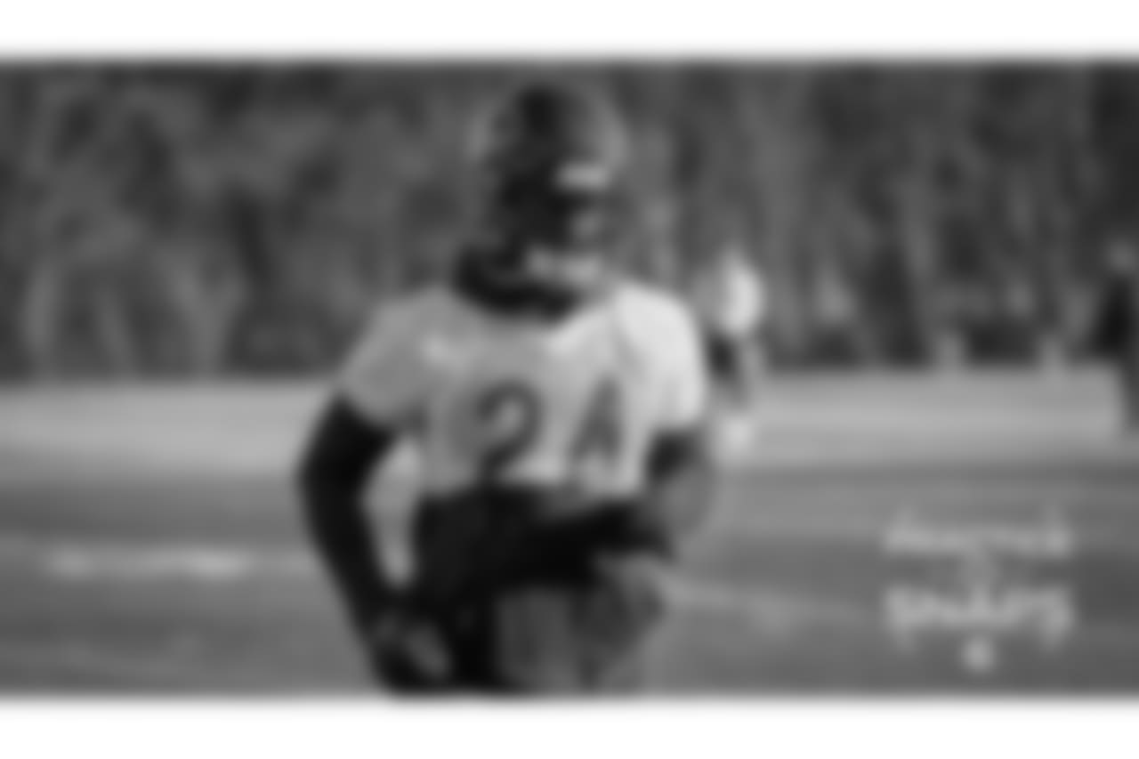 RB Jordan Howard