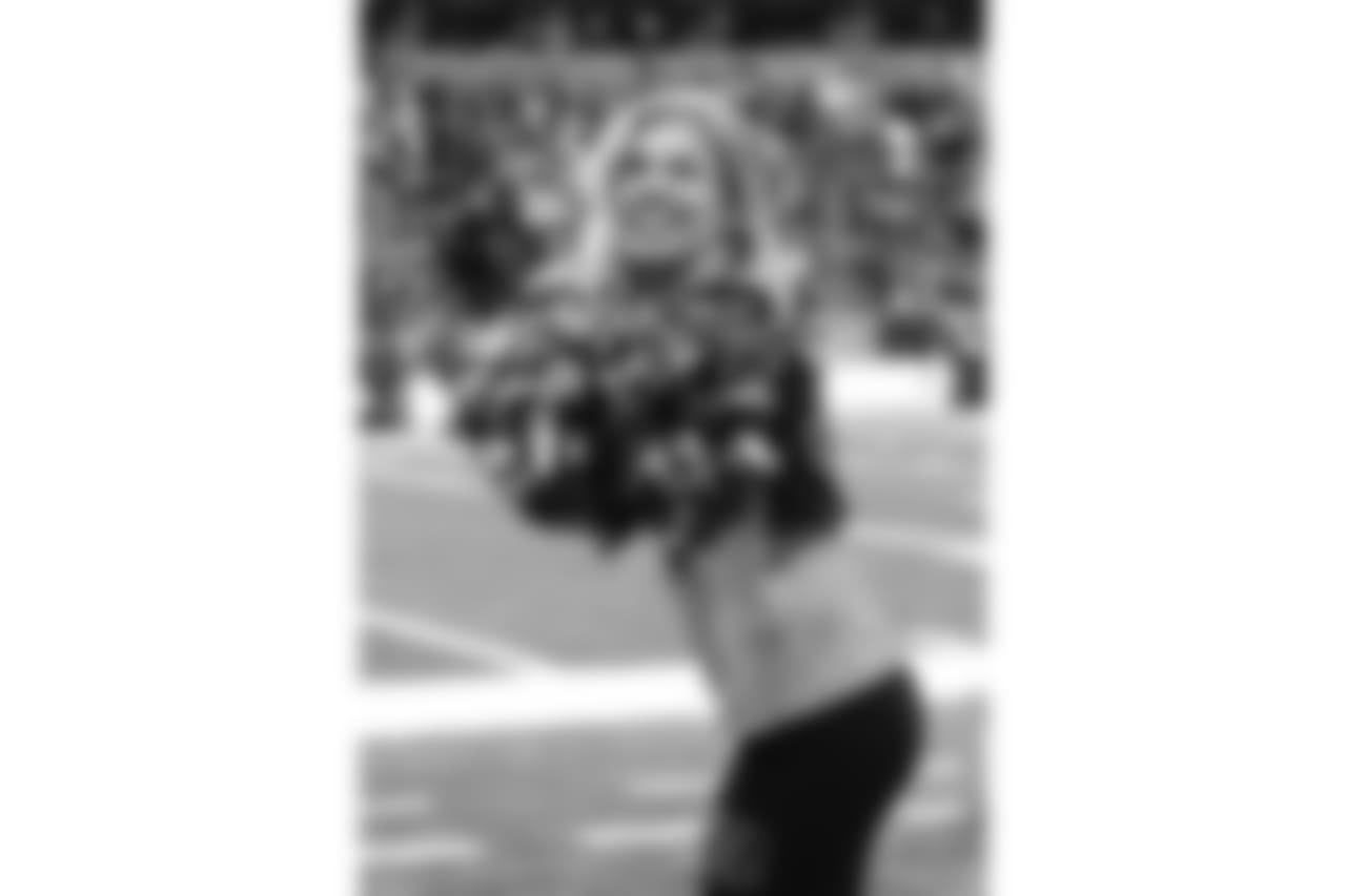 Ben-Gals Cheerleaders performing at Paul Brown Stadium
