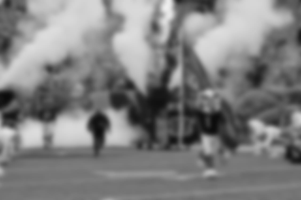 181216-pregame-Bengals_onfield (8)